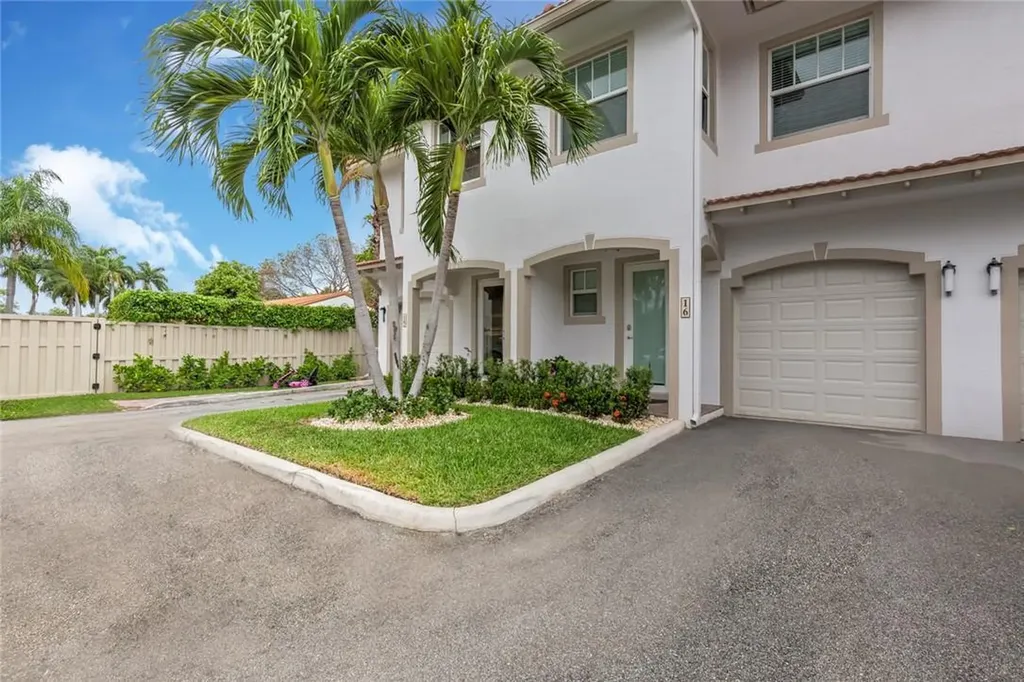 4086 W Palm Aire Drive Pompano Beach FL 33069