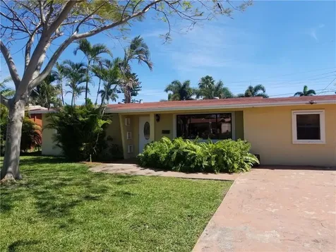 2624 NE 8th Court Pompano Beach FL 33062