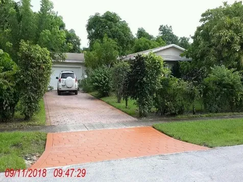 4845 NW 2nd Place Plantation FL 33317