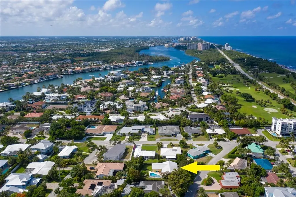 575 NE Wavecrest Court Boca Raton FL 33432
