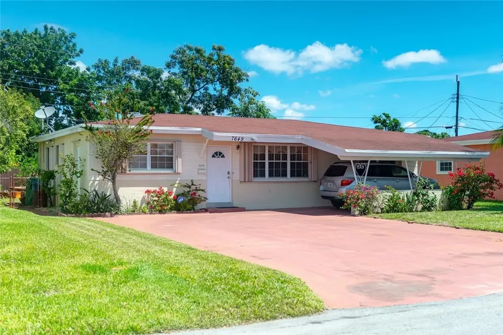 7649 Juniper Street Miramar FL 33023