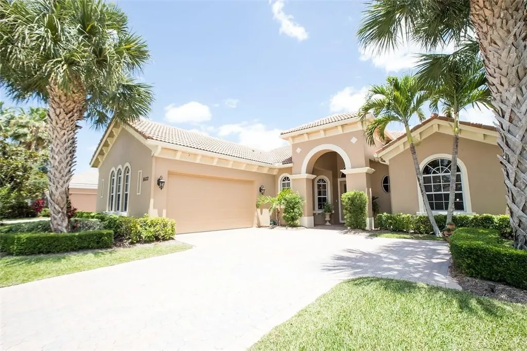 8622 Tompson Point Road Port St Lucie FL 34986
