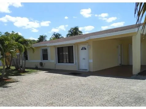1711 SW 63rd Terrace North Lauderdale FL 33068