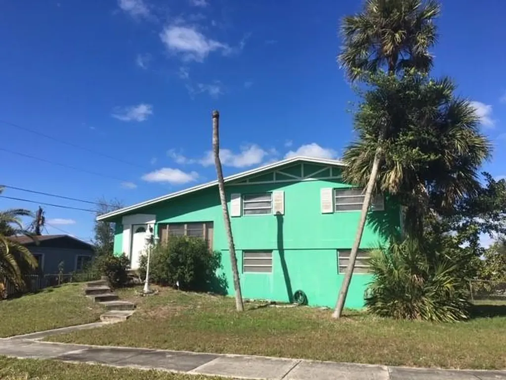 3801 NW 185th Terrace Miami Gardens FL 33055