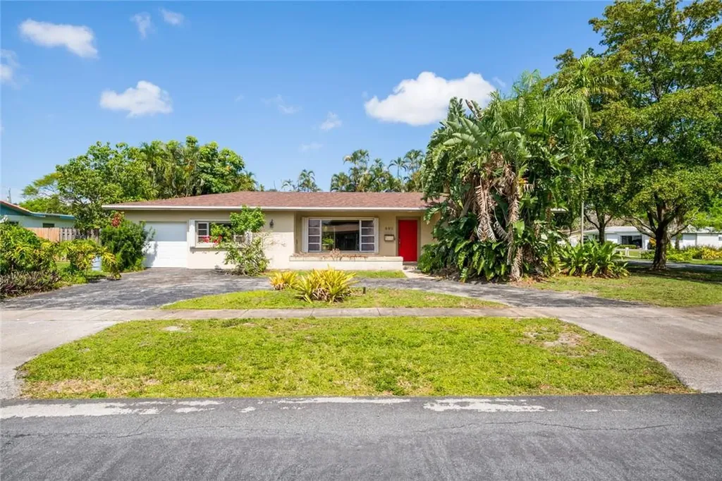 490 SW 56th Avenue Plantation FL 33317