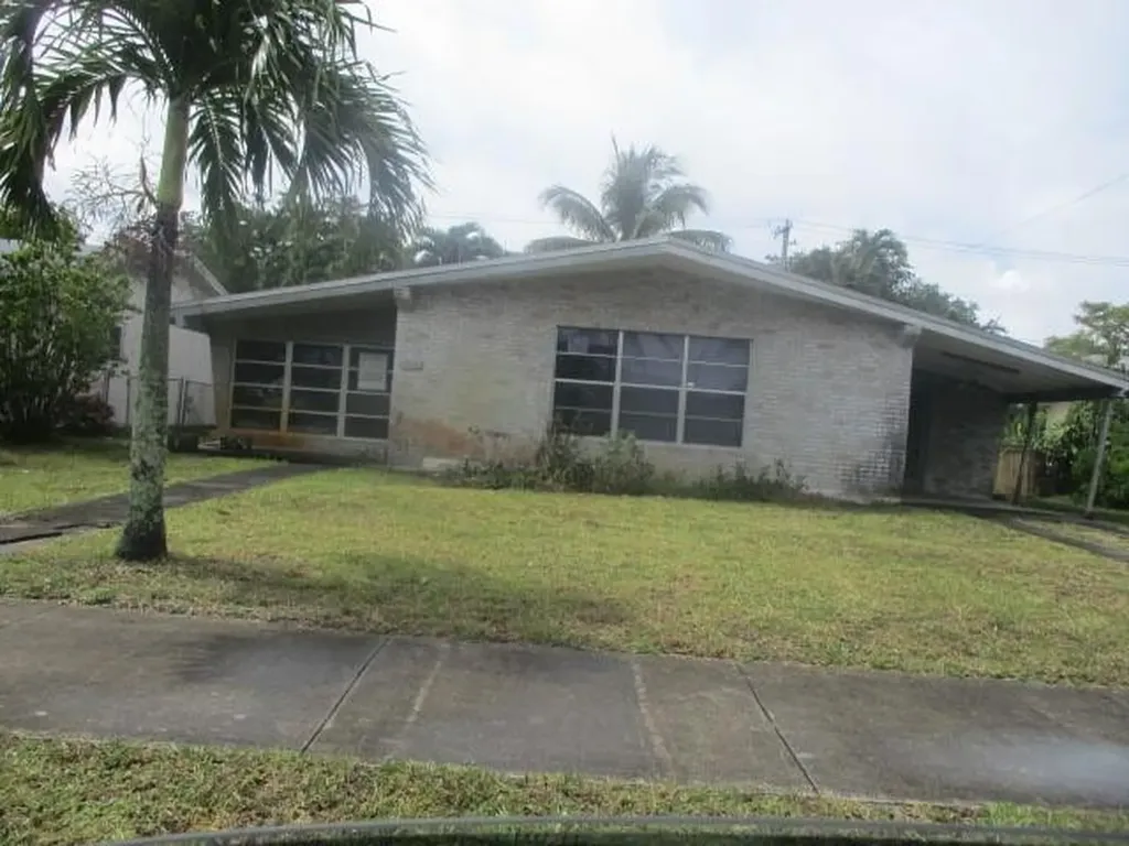 4540 NW 3rd Street Plantation FL 33317