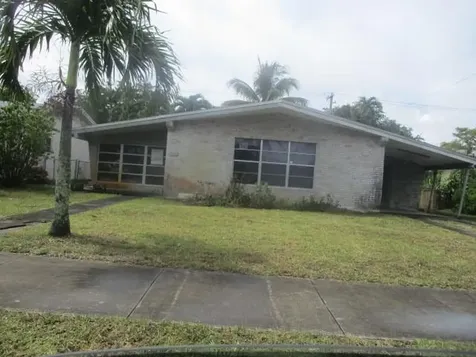 4540 NW 3rd Street Plantation FL 33317