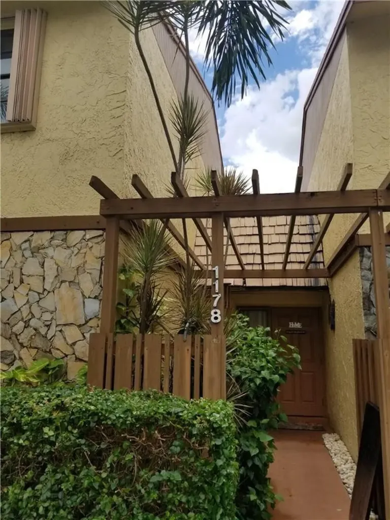 1178 NW 78th Way Plantation FL 33322