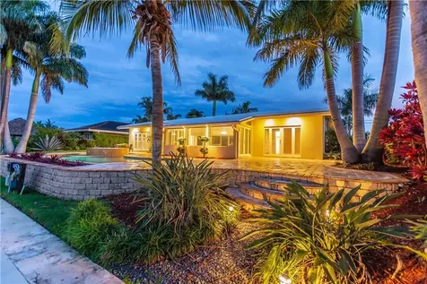 2711 NE 22nd Court Pompano Beach FL 33062