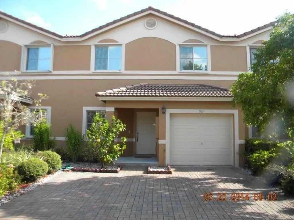 9871 NW 19th Place Sunrise FL 33322