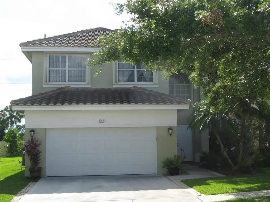 1221 NW 184th Terrace Pembroke Pines FL 33029