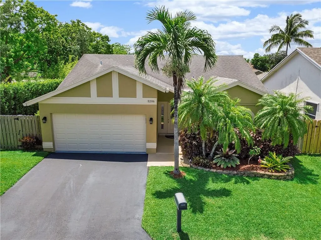 5206 NW 98th Terrace Coral Springs FL 33076