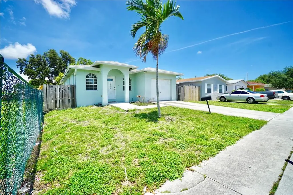 2245 Farragut Street Hollywood FL 33020
