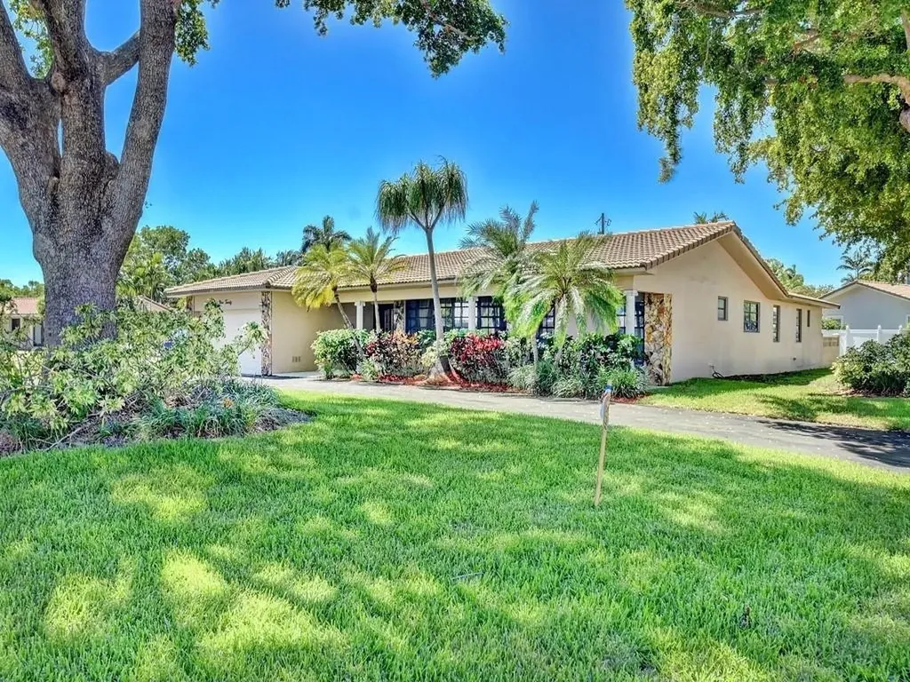 920 Diplomat Parkway Hollywood FL 33019
