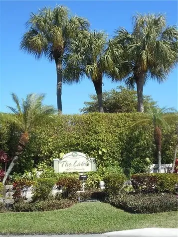 5121 E Lakes Drive Deerfield Beach FL 33064