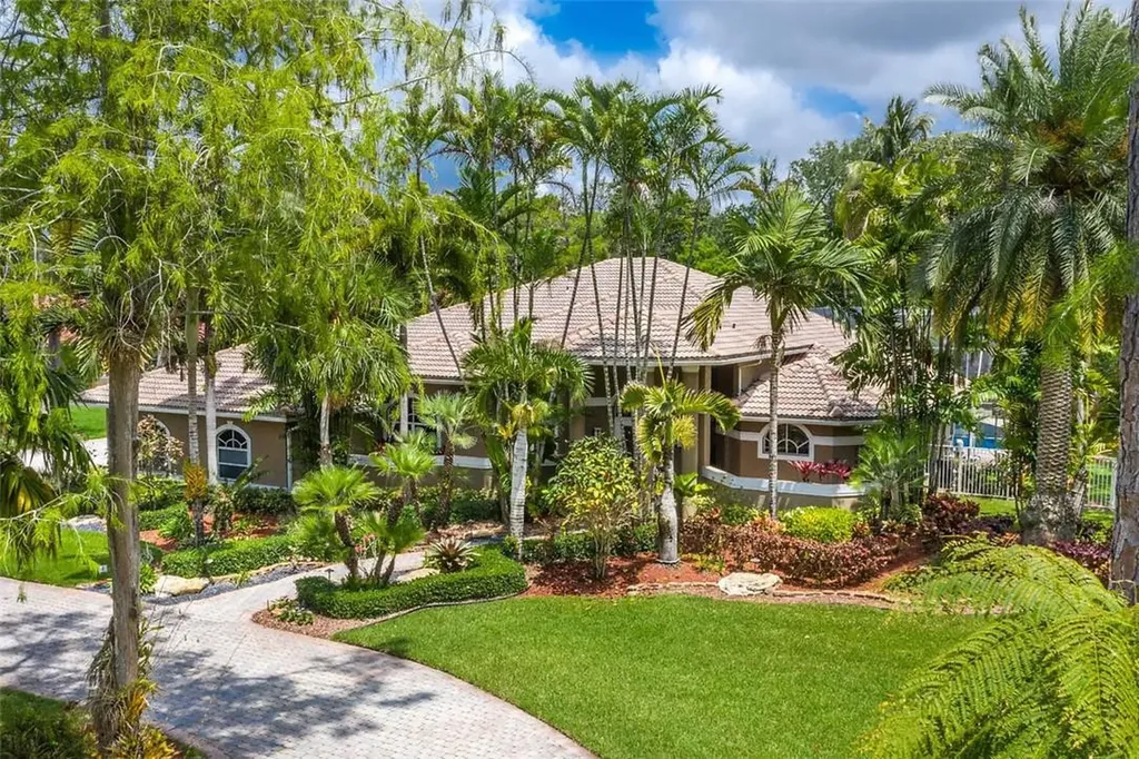 5922 NW 83rd Terrace Parkland FL 33067