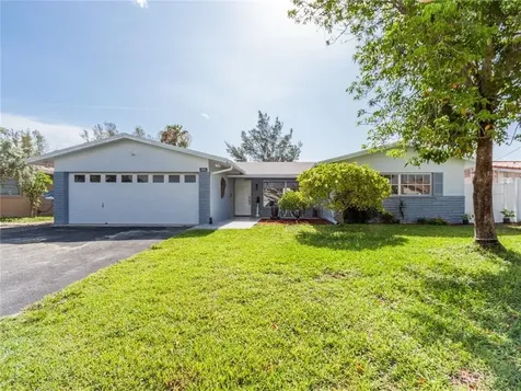 944 SE 10th Court Pompano Beach FL 33060