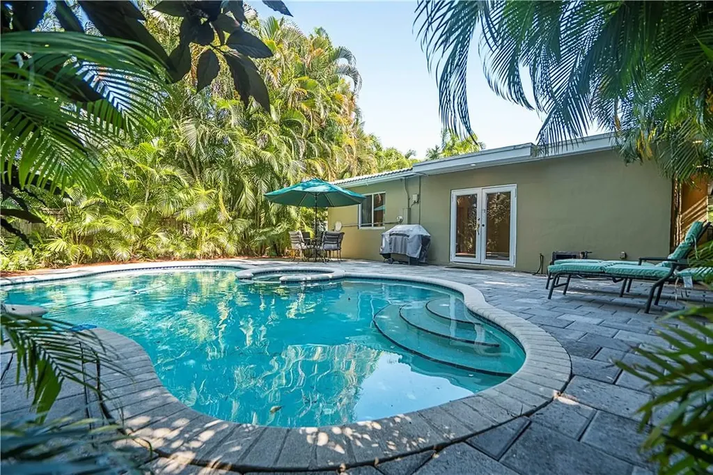 1026 Lincoln Street Hollywood FL 33019