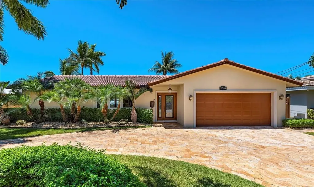 2548 SE 9th Street Pompano Beach FL 33062