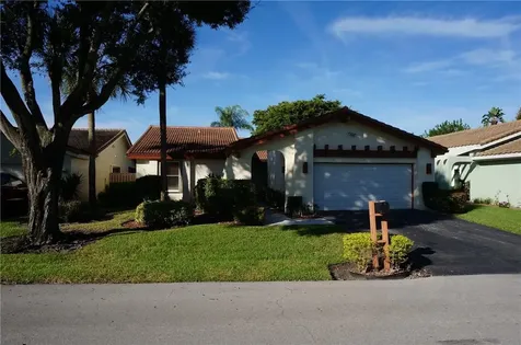 5581 Lakeview Mews Drive Boynton Beach FL 33437