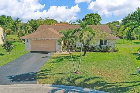 11372 NW 43rd Place Coral Springs FL 33065