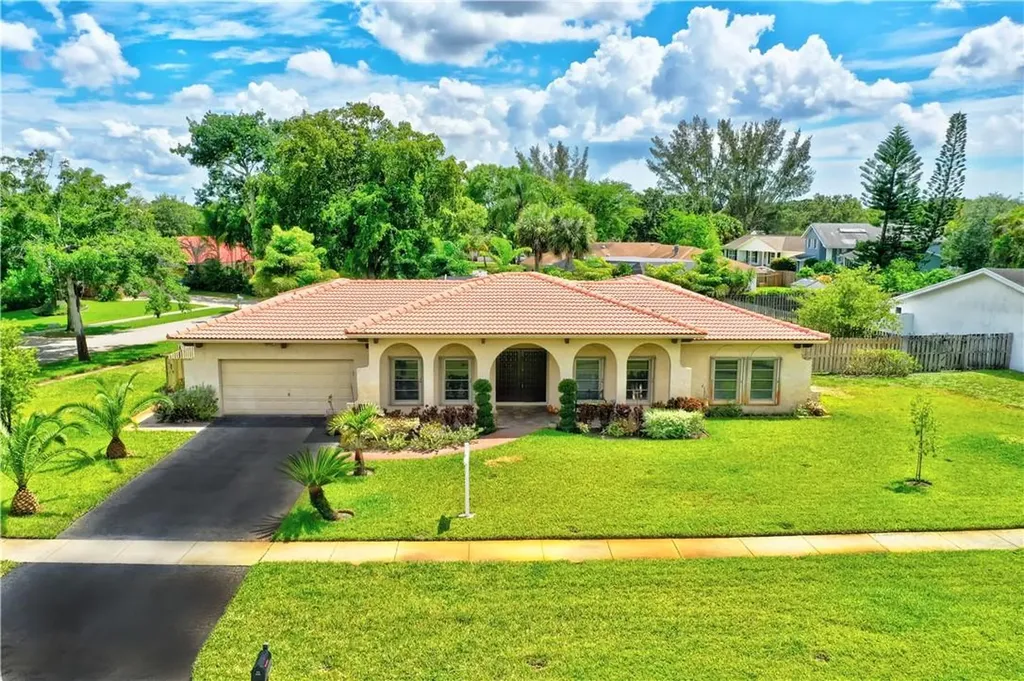 5271 SW 21st Street Plantation FL 33317