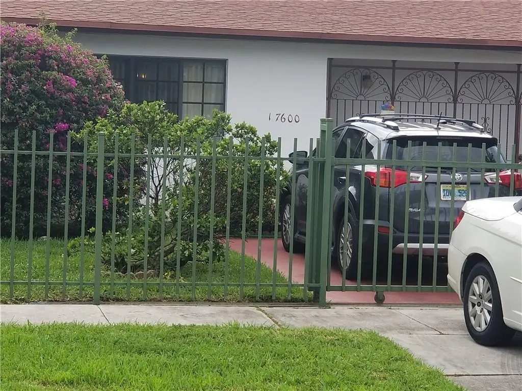 17600 NW 52nd Avenue Miami Gardens FL 33055