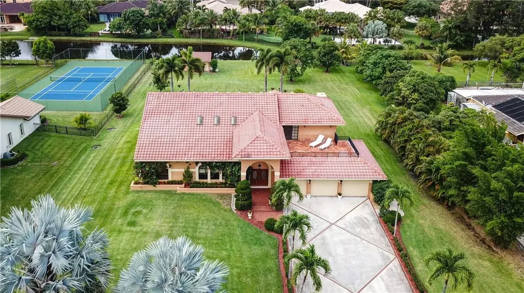 11331 NW 5th Street Plantation FL 33325