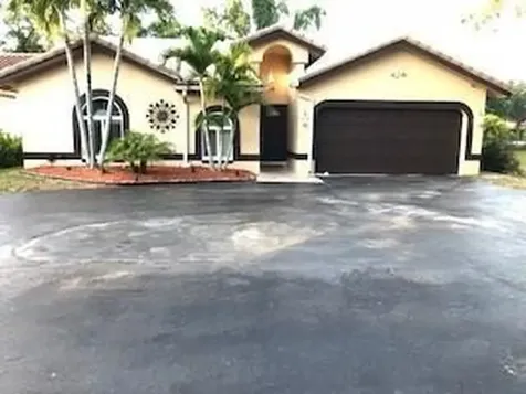 2300 NW 97th Lane Coral Springs FL 33065