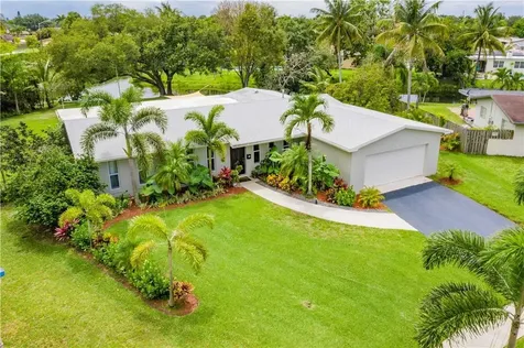 8690 NW 17th Court Pembroke Pines FL 33024