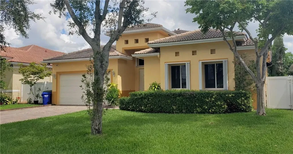 7951 NW 13th Street Pembroke Pines FL 33024