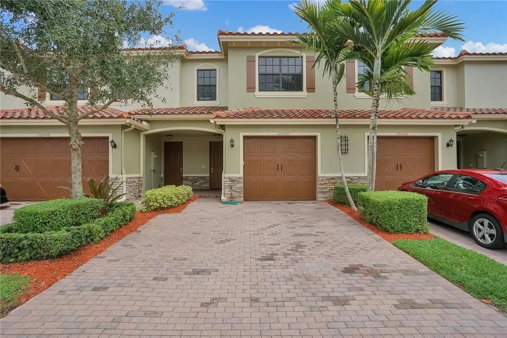 10850 NW 73rd Court Parkland FL 33076