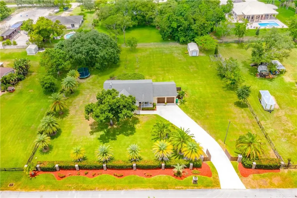 1831 SW 116th Avenue Davie FL 33325