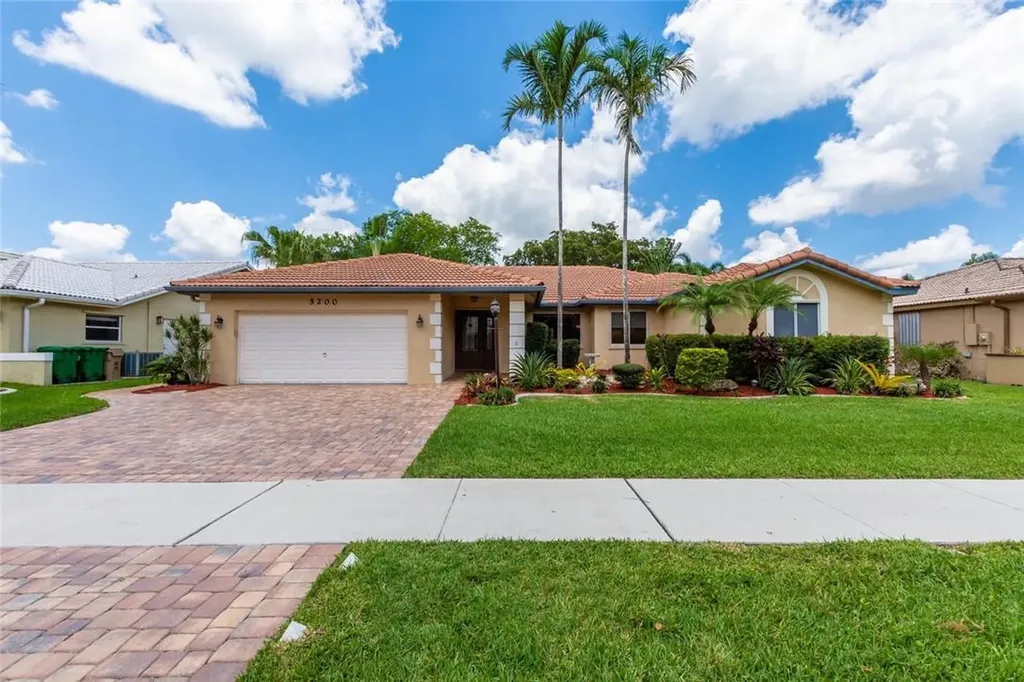 5200 Hawkes Bluff Avenue Davie FL 33331