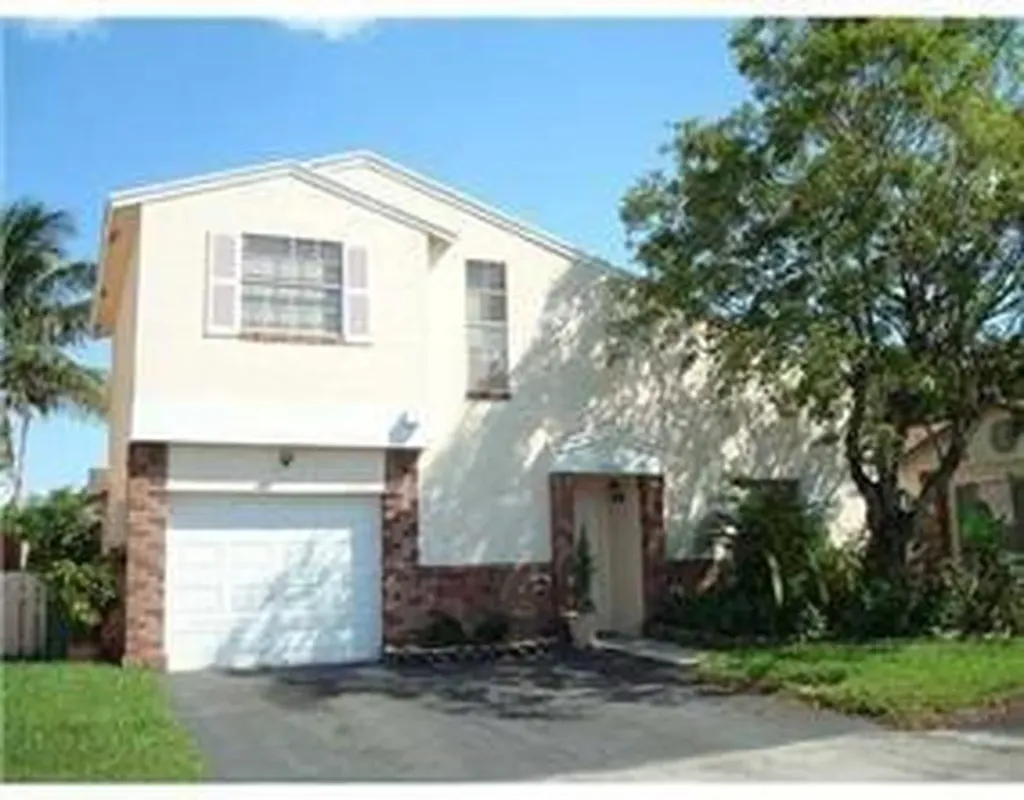 14680 S Beckley Square Davie FL 33325