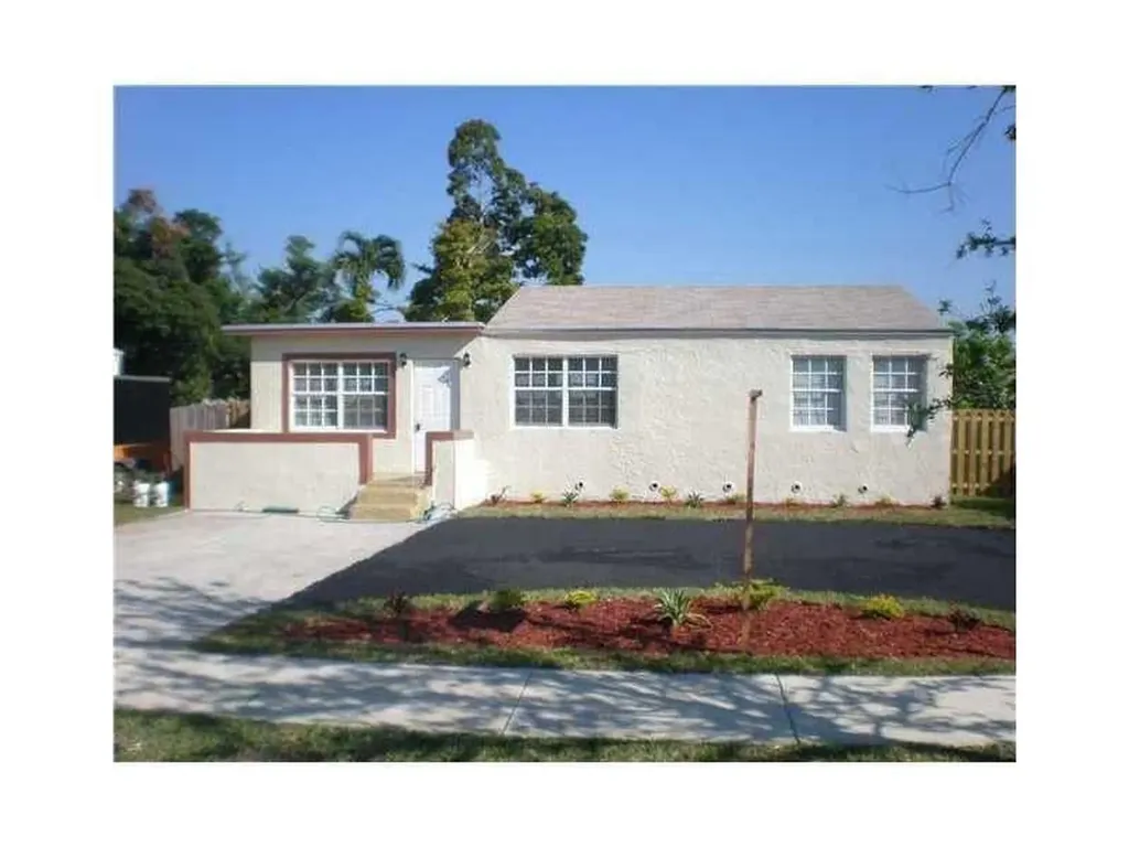 2119 Adams Street Hollywood FL 33020