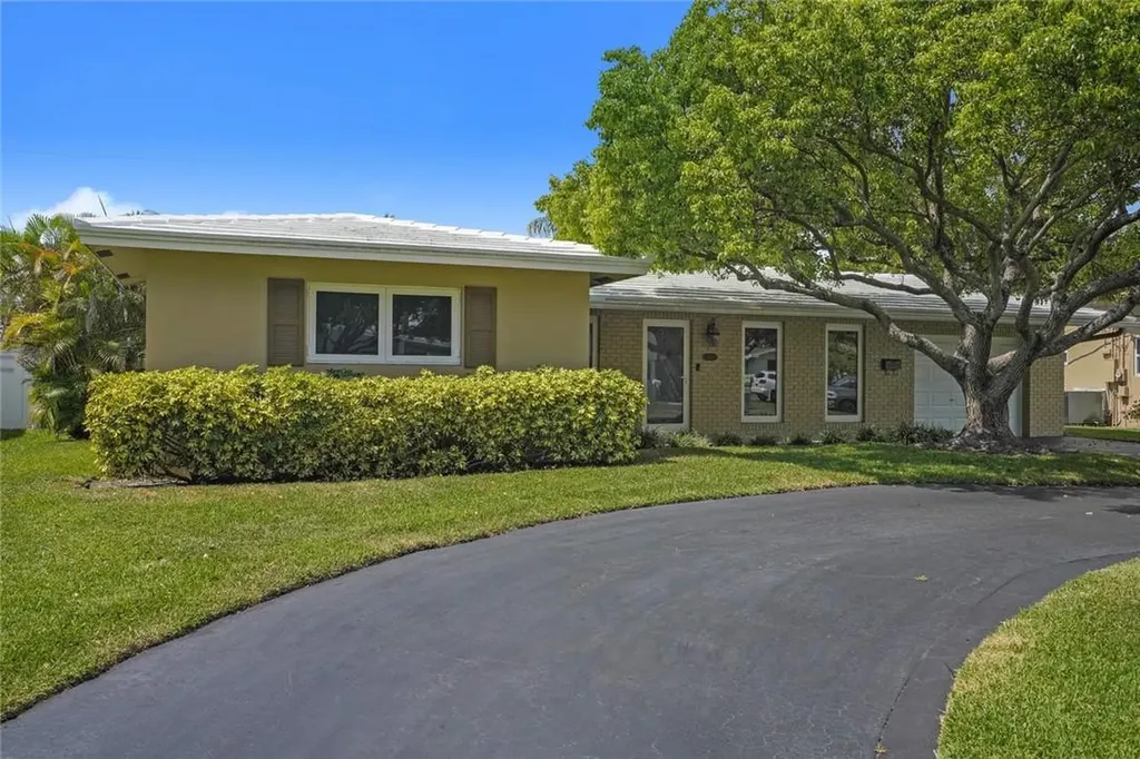 160 SE 6th Court Pompano Beach FL 33060