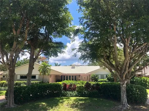 10 Saranac Road Sea Ranch Lakes FL 33308