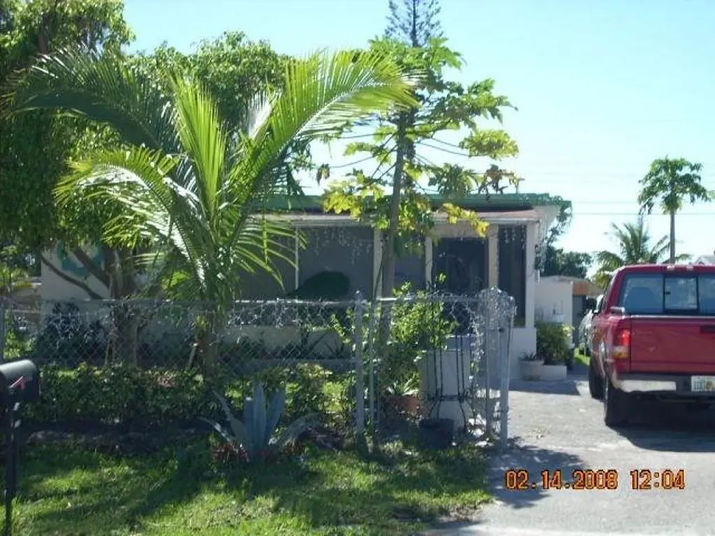 2444 NW 6th Court Pompano Beach FL 33069