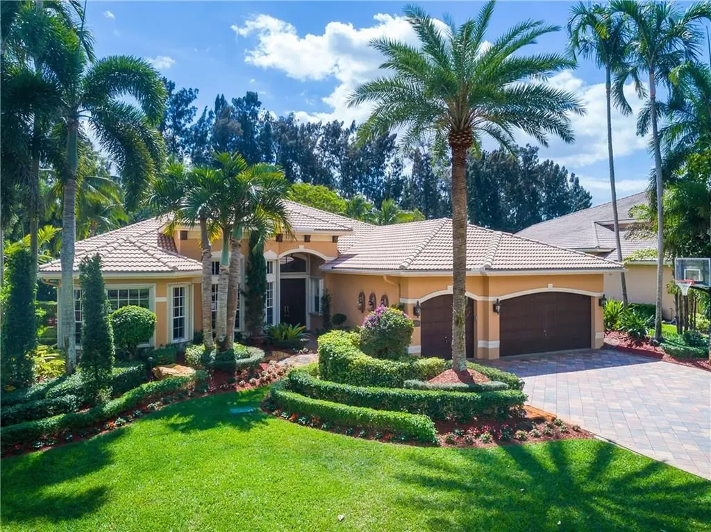 10230 S Lake Vista Circle Davie FL 33328