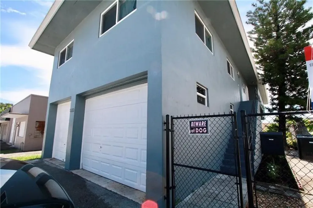 530 NE 34th Court Oakland Park FL 33334