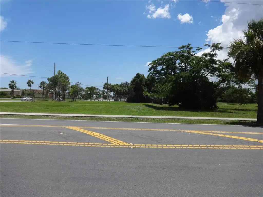 800 NW Dixie Highway Pompano Beach FL 33060