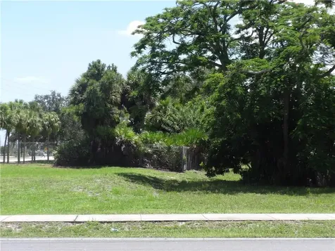 800 NW Dixie Highway Pompano Beach FL 33060