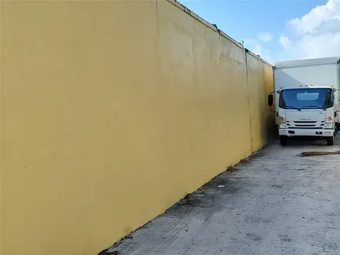 3001 NE 6 Avenue Wilton Manors FL 33334