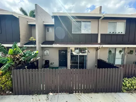 1359 Sussex Drive North Lauderdale FL 33068