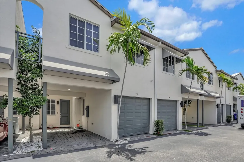 130 SE 7th Way Pompano Beach FL 33060