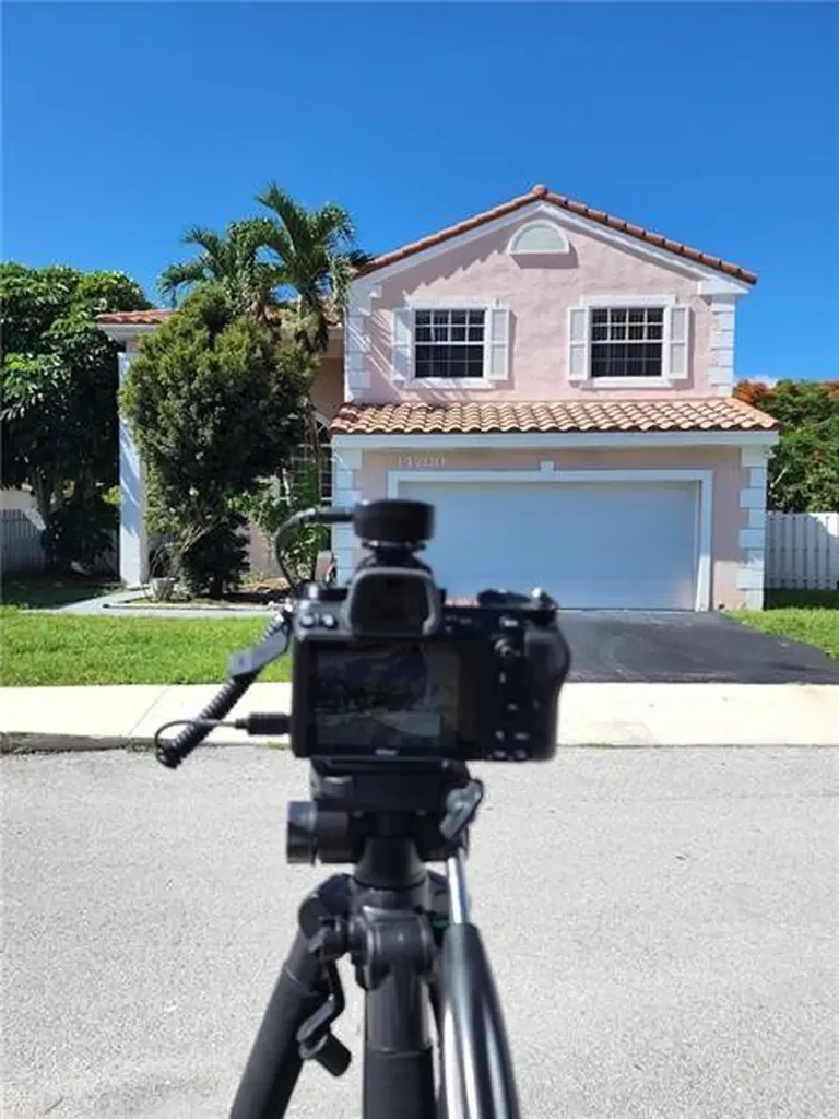 14200 Wedgewood Court Davie FL 33325