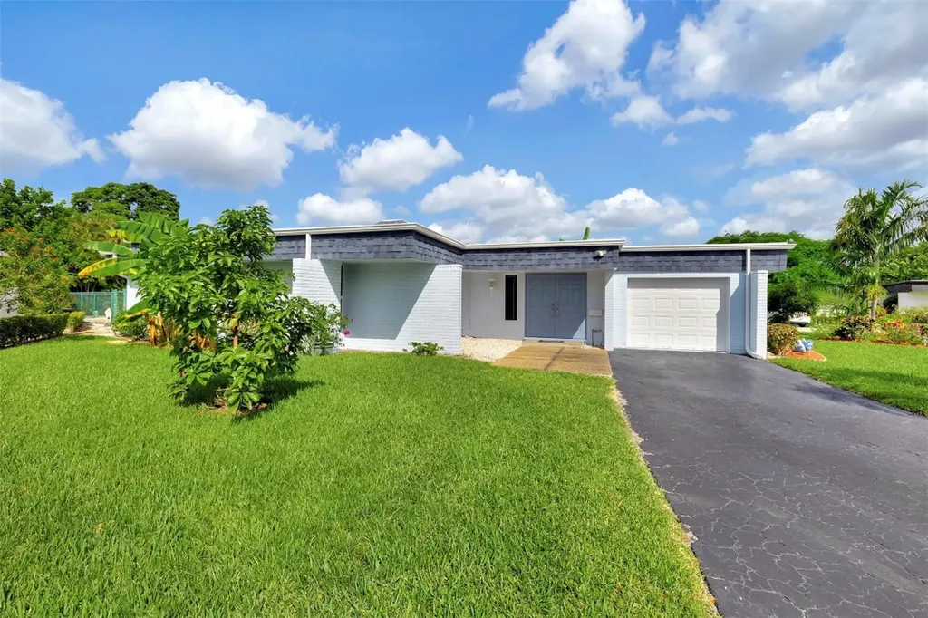 4411 Queen Palm Lane Tamarac FL 33319