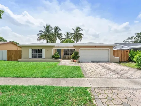 510 NW 89th Terrace Pembroke Pines FL 33024