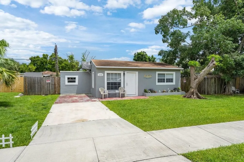 6109 Flagler Street Hollywood FL 33023
